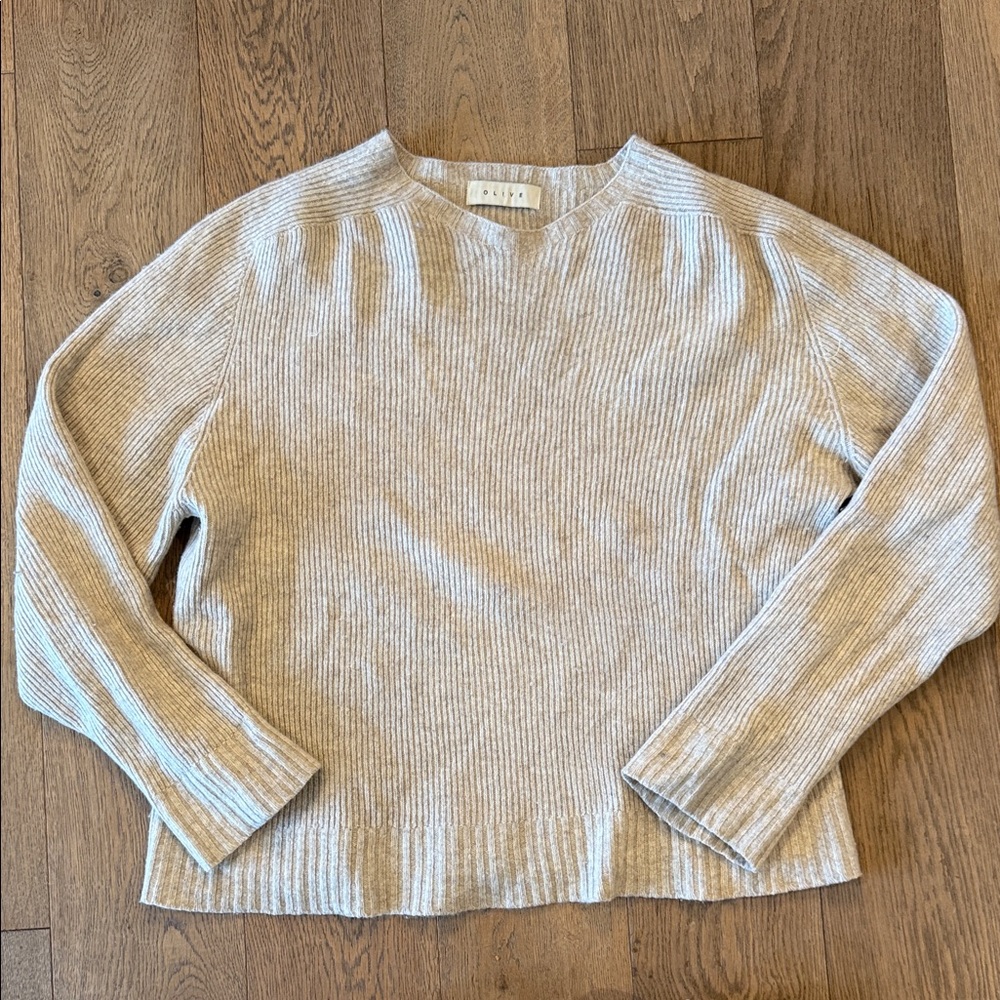 Olive Clothing Ribbed Wool Crewneck Sweater - L